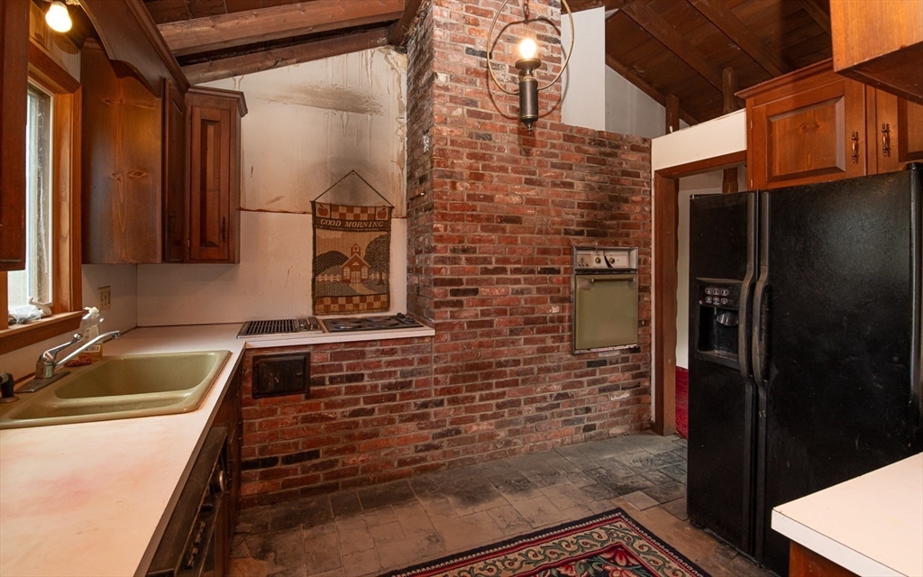 North Andover, Massachusetts 01845, United States, 3 Bedrooms Bedrooms, ,3 BathroomsBathrooms,Residential,Pending,117839