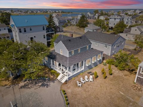 4 54th St Newburyport MA 01950