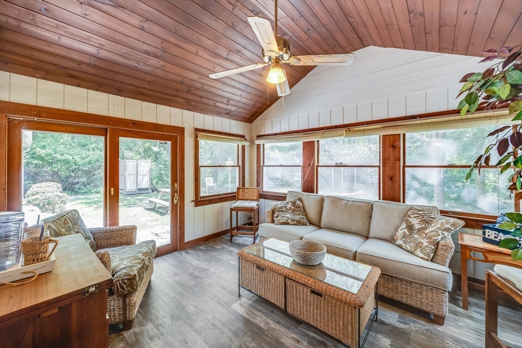 24 Powderhorn Way