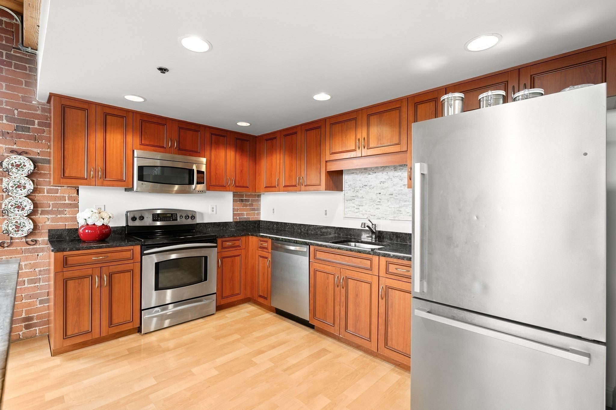 147 Centre Street #301, Brockton, MA, 147 Centre Street #301, Brockton, MA Photo #15