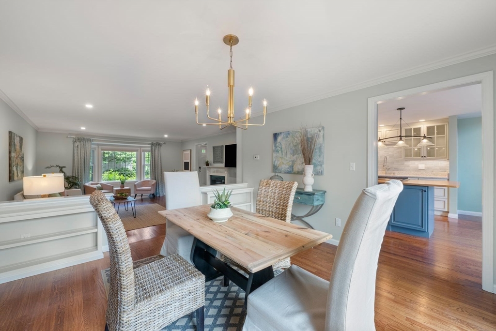 22 Floret Circle 22