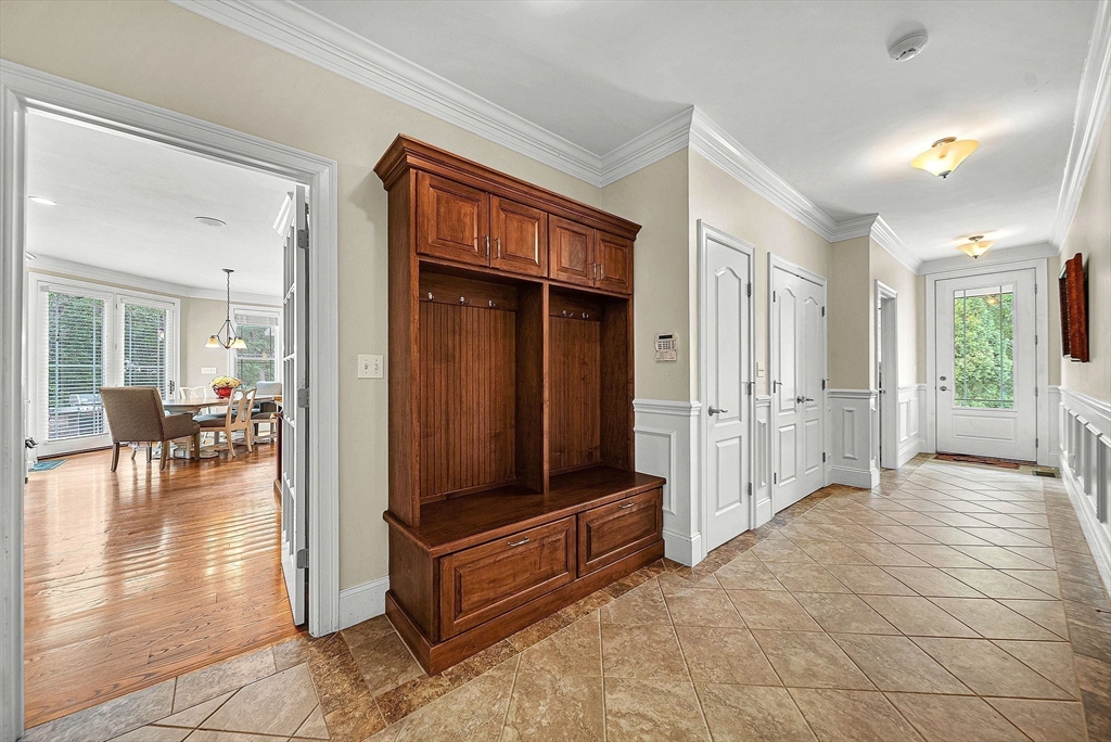 Norfolk, Massachusetts 02056, United States, 4 Bedrooms Bedrooms, ,6 BathroomsBathrooms,Residential,Active,167490