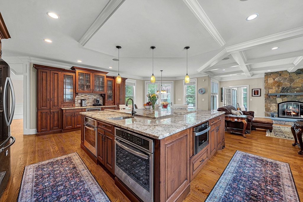 Norfolk, Massachusetts 02056, United States, 4 Bedrooms Bedrooms, ,6 BathroomsBathrooms,Residential,Active,167490