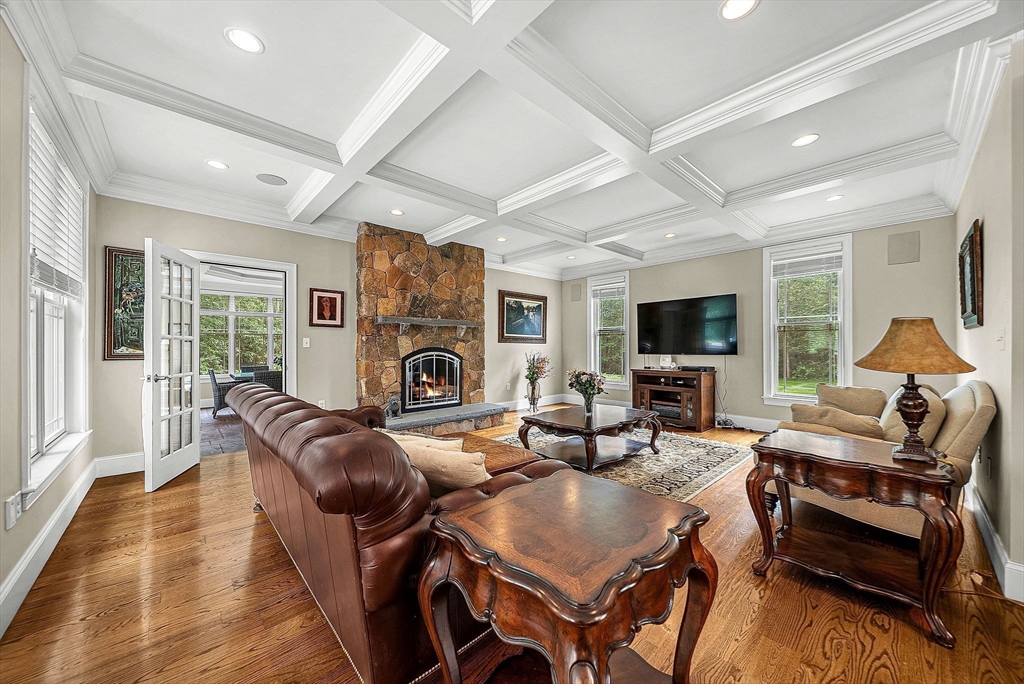 Norfolk, Massachusetts 02056, United States, 4 Bedrooms Bedrooms, ,6 BathroomsBathrooms,Residential,Active,167490