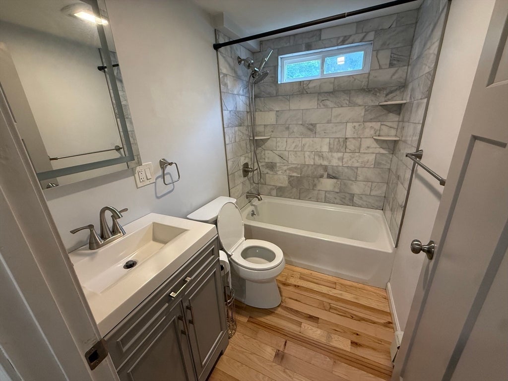 685 Moraine St, Marshfield, MA Photo #12