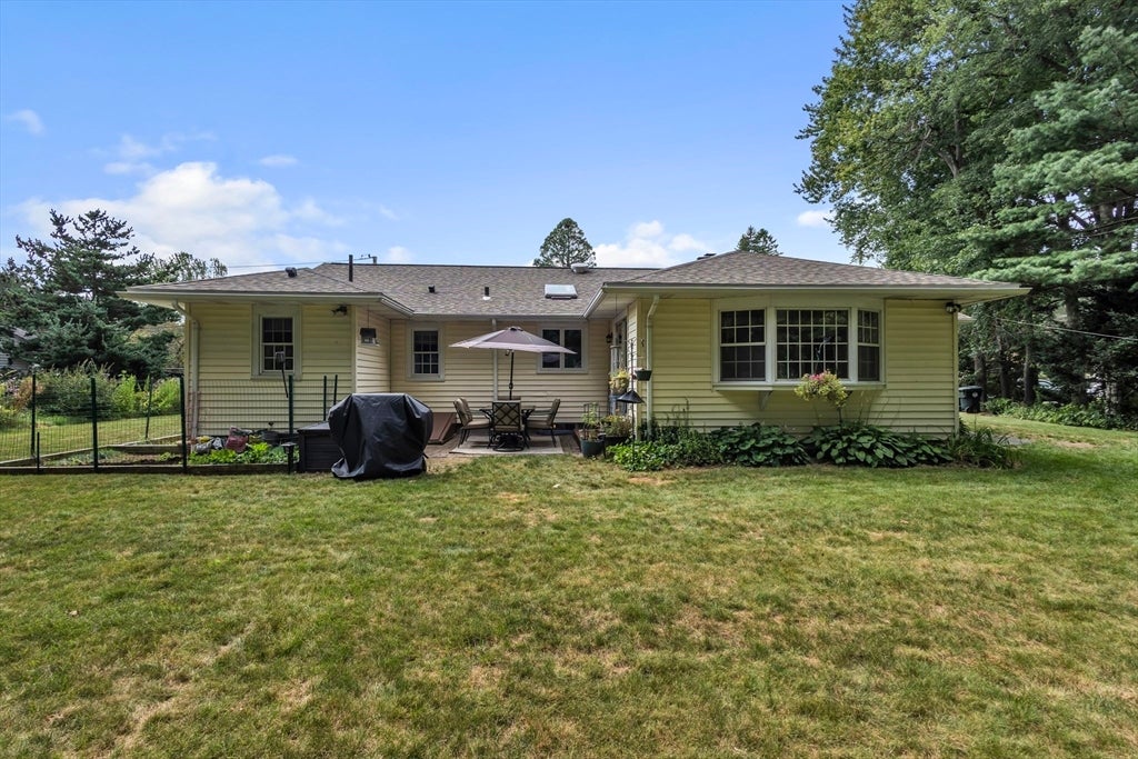 72 Powers Rd, Holden, MA Photo #24