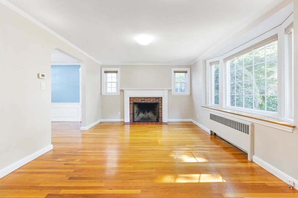 Boston, Massachusetts 02132, United States, 3 Bedrooms Bedrooms, ,2 BathroomsBathrooms,Residential,Pending,207717