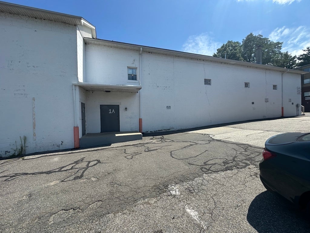 155-157 E Main St