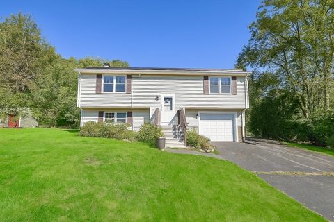 20 Marcam Village Rd 20 Oxford MA 01540