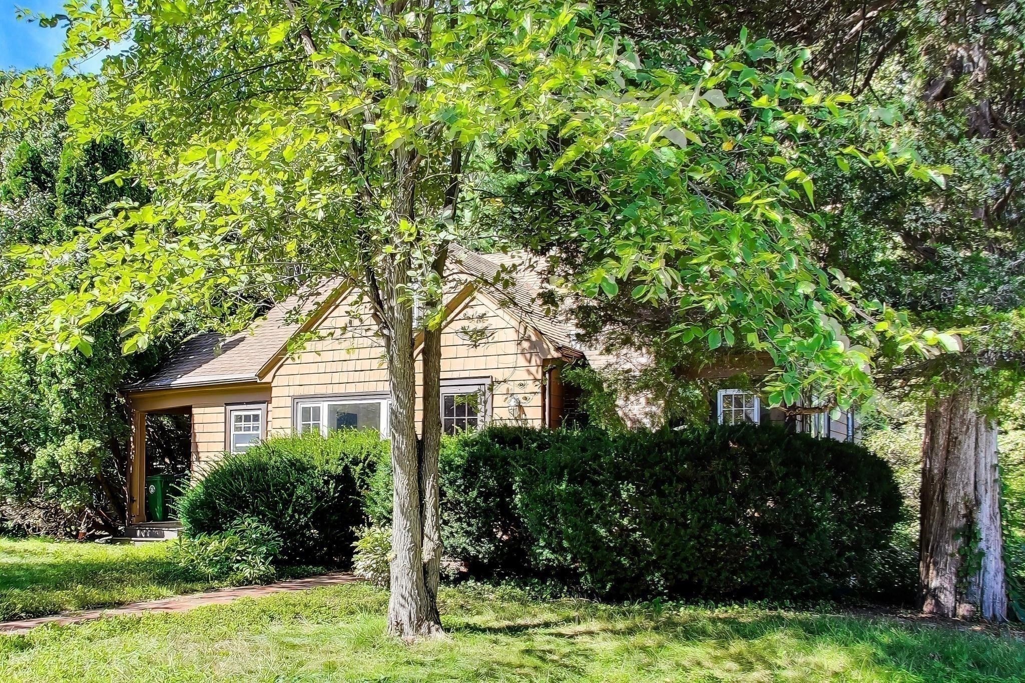 72 Sexton Ave, Westwood, MA Photo #4