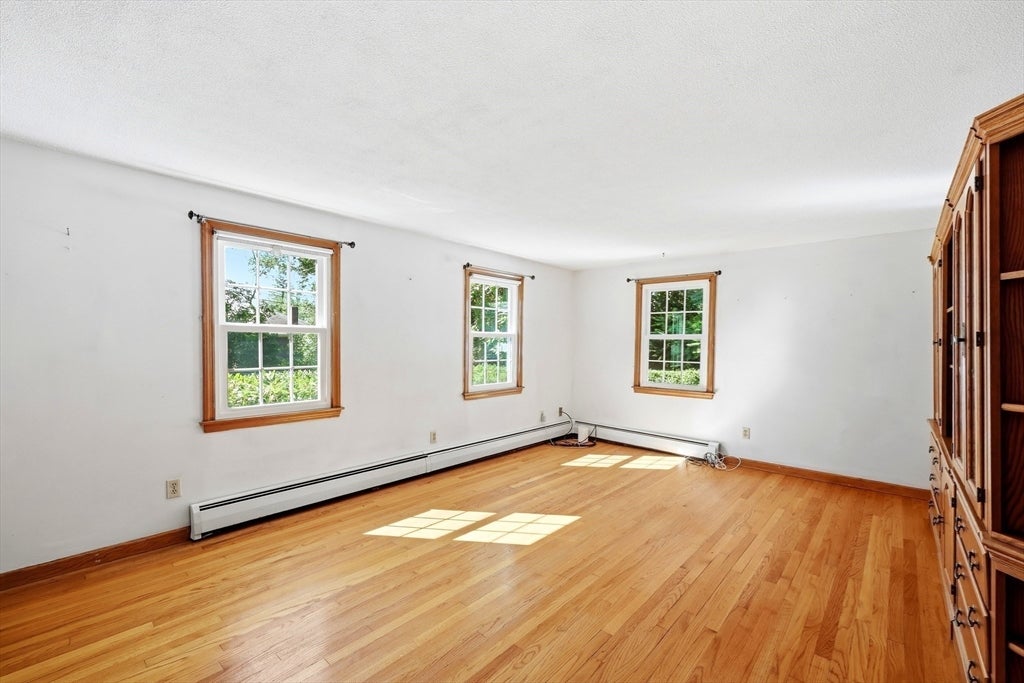 25 Unity Street, Montague, MA, 25 Unity Street, Montague, MA Photo #9
