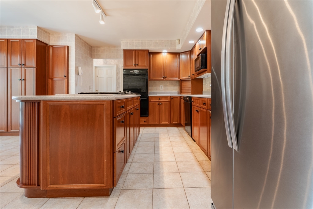 190 Nanaquaket Rd