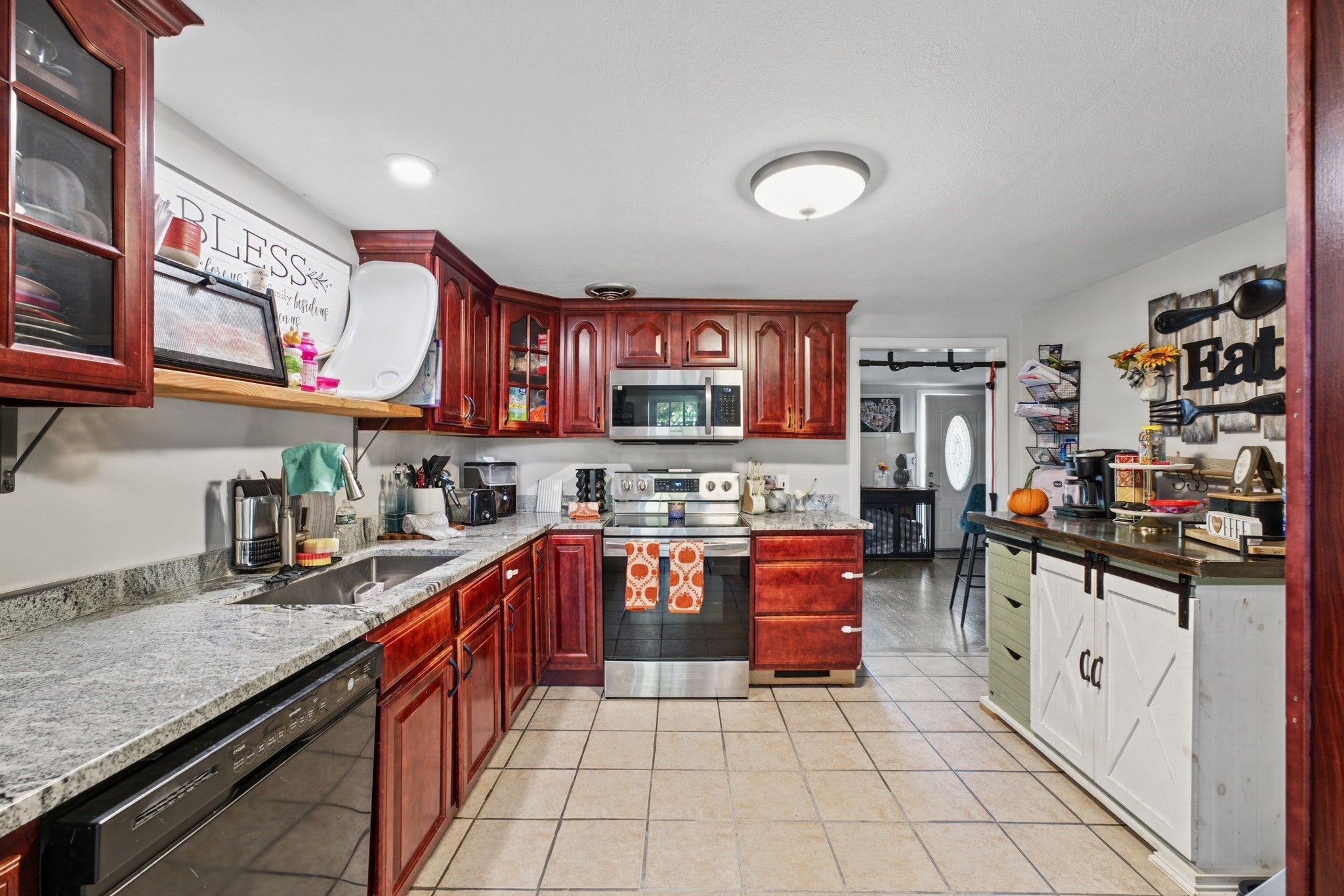 226 Chatterton Ave, Somerset, MA Photo #12