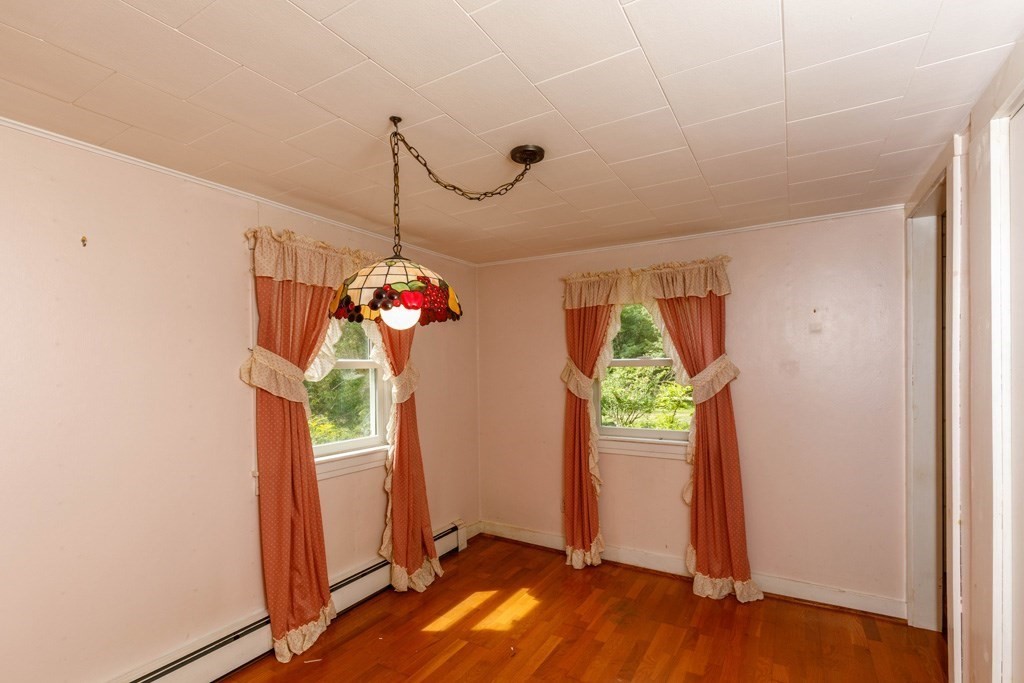 343 Lake Road