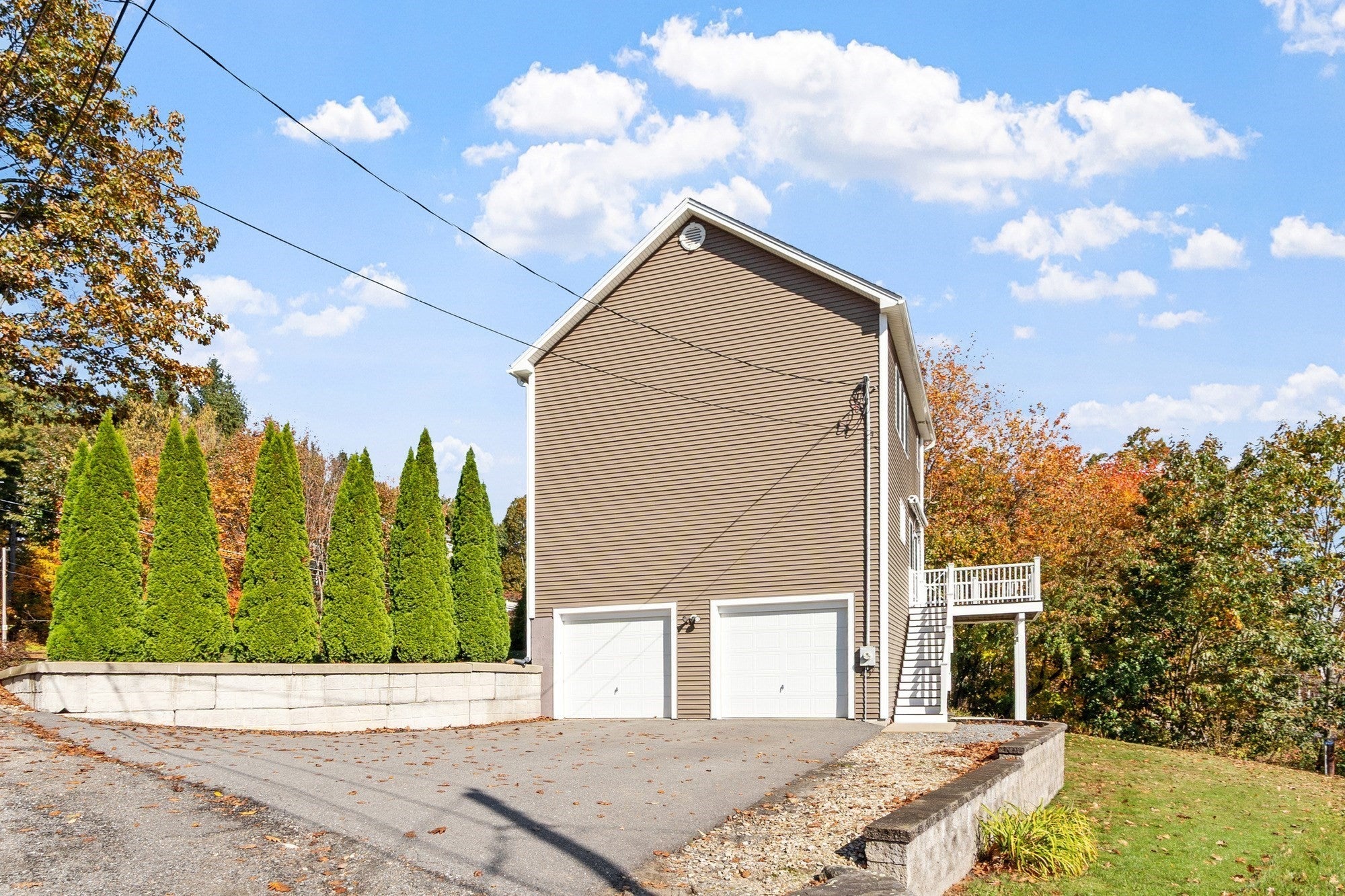 122 Ellis Rd