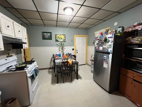 21 Bloomingdale 2 Chelsea MA 02150