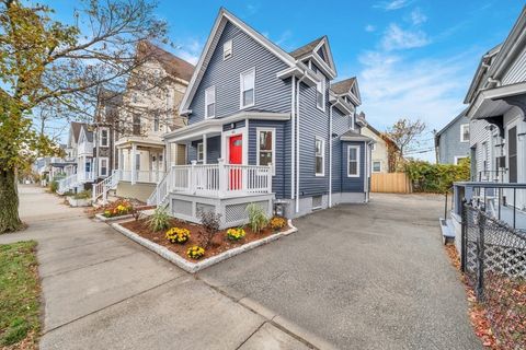 40 Grove St Lynn MA 01905