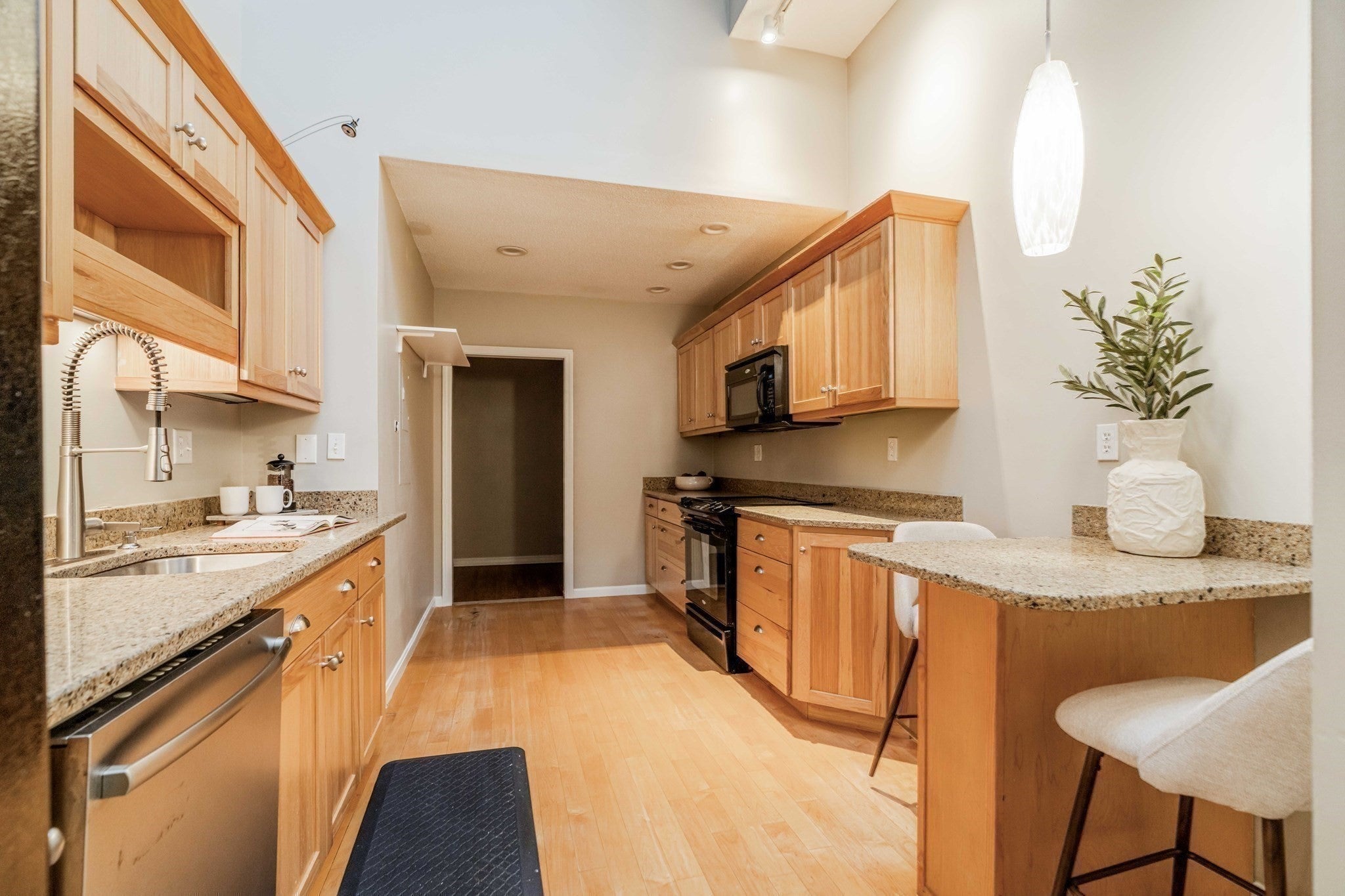 408 Lebanon St #18, Melrose, MA, 408 Lebanon St #18, Melrose, MA Photo #9