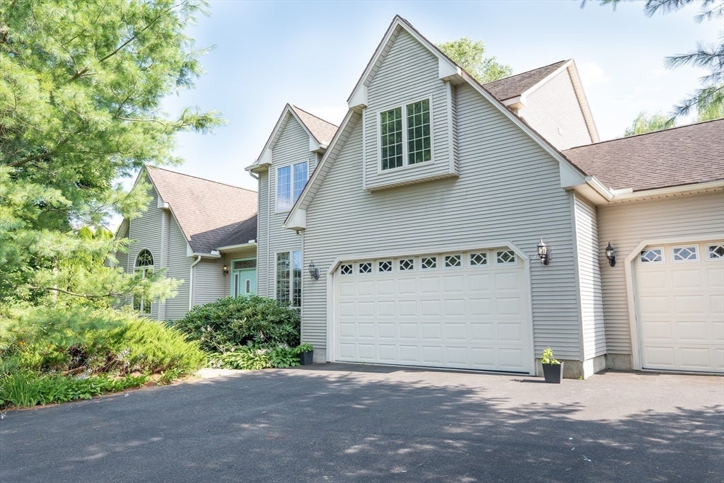 18 Bayberry Dr 18