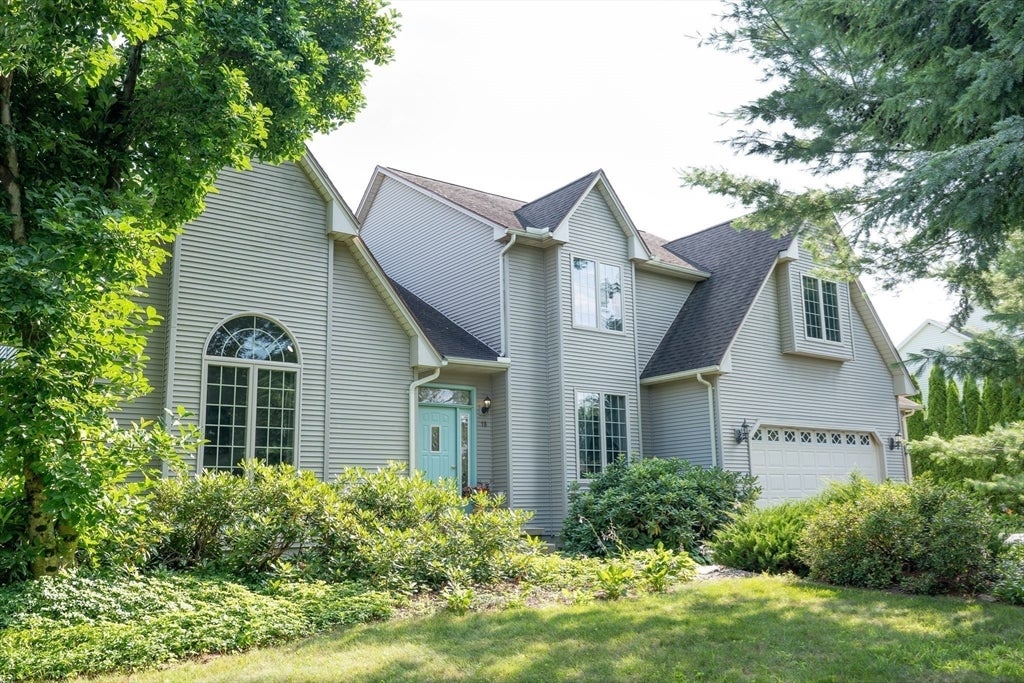 18 Bayberry Dr 18