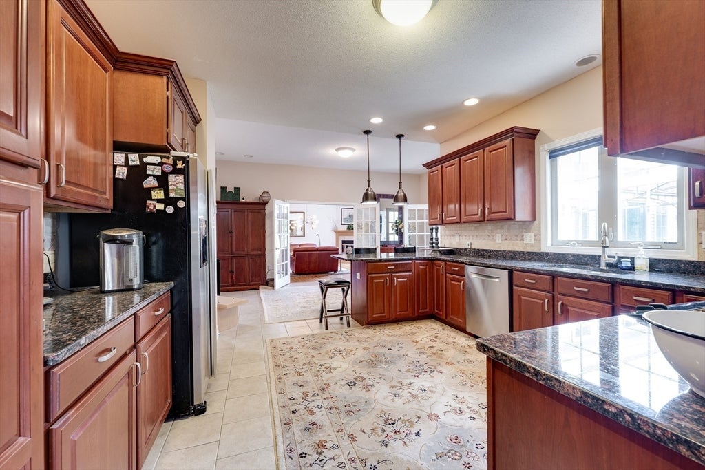 18 Bayberry Dr 18