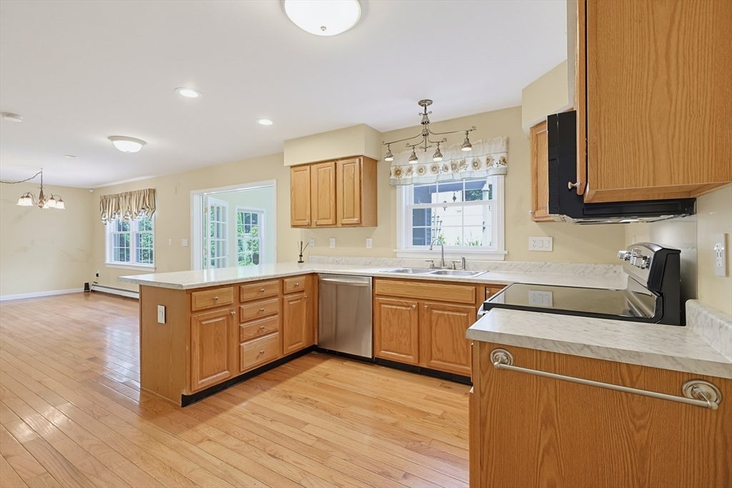 29 Brookside Avenue, Webster, MA, 29 Brookside Avenue, Webster, MA Photo #8