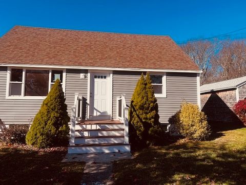 341 Lawton St Somerset MA 02725