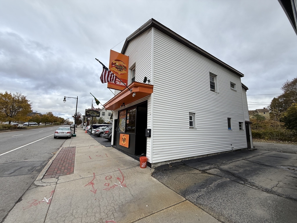 399 Shrewsbury Street