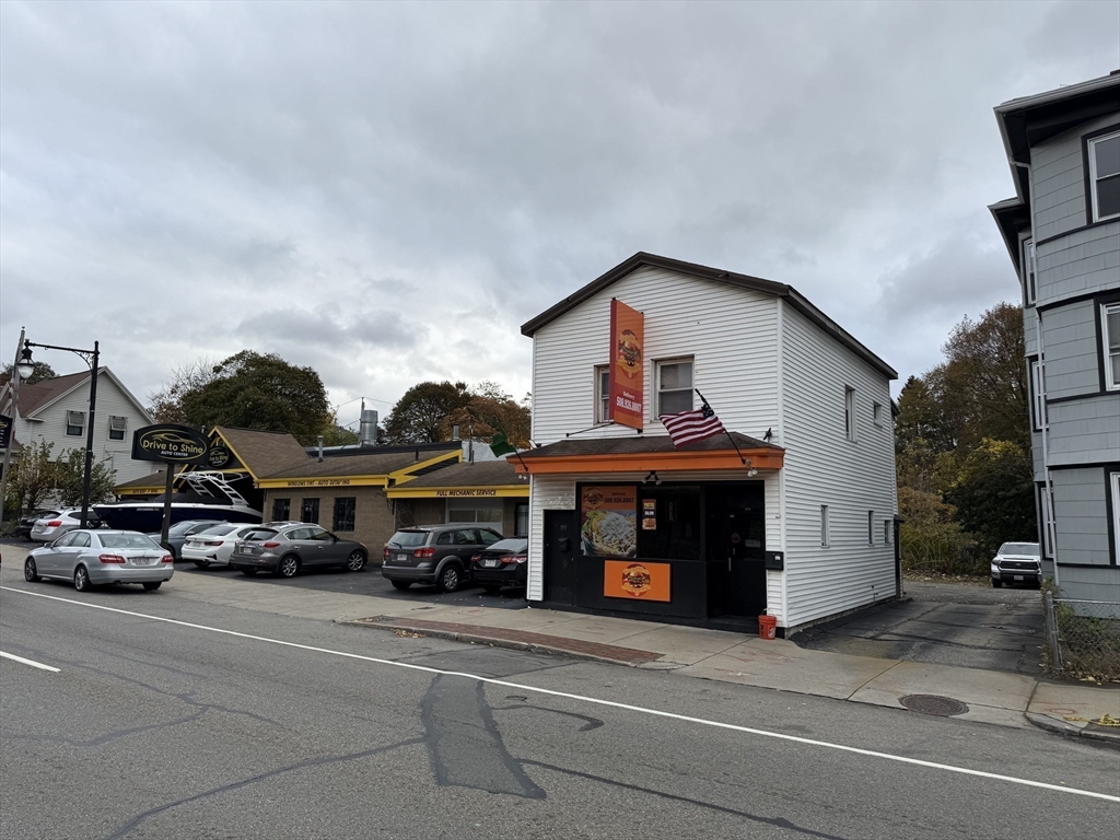 399 Shrewsbury Street