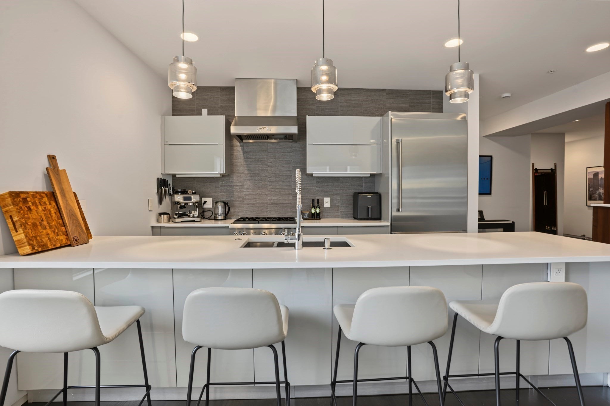 687 E 2nd St #6, Boston, MA Photo #6
