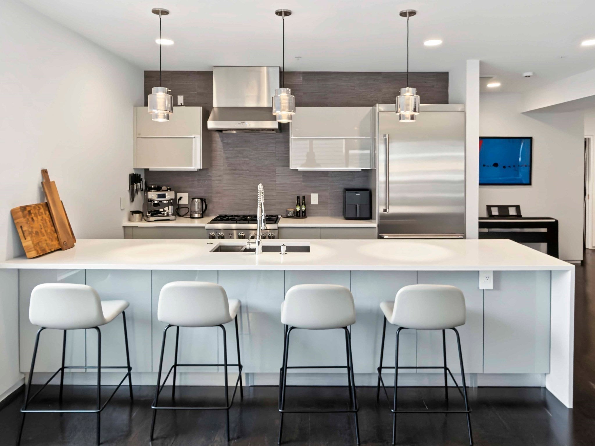 687 E 2nd St #6, Boston, MA Photo #4