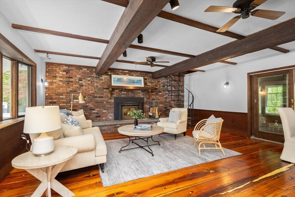 48 Knollwood