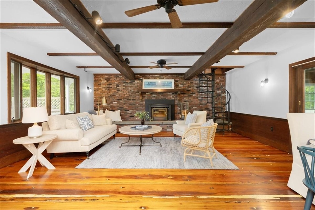 48 Knollwood