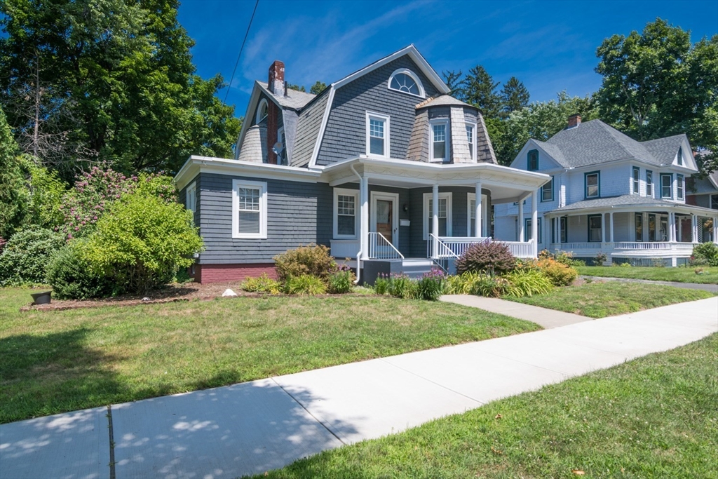20 Woodlawn Pl, Longmeadow, MA, 20 Woodlawn Pl, Longmeadow, MA Photo #2