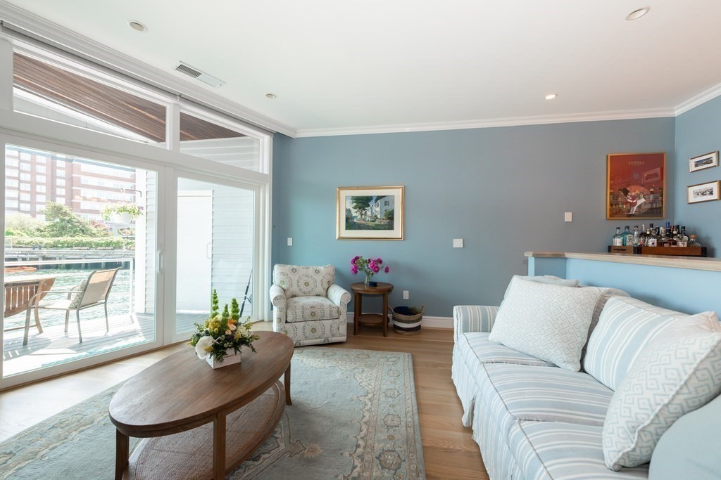 51 Constellation Wharf 51