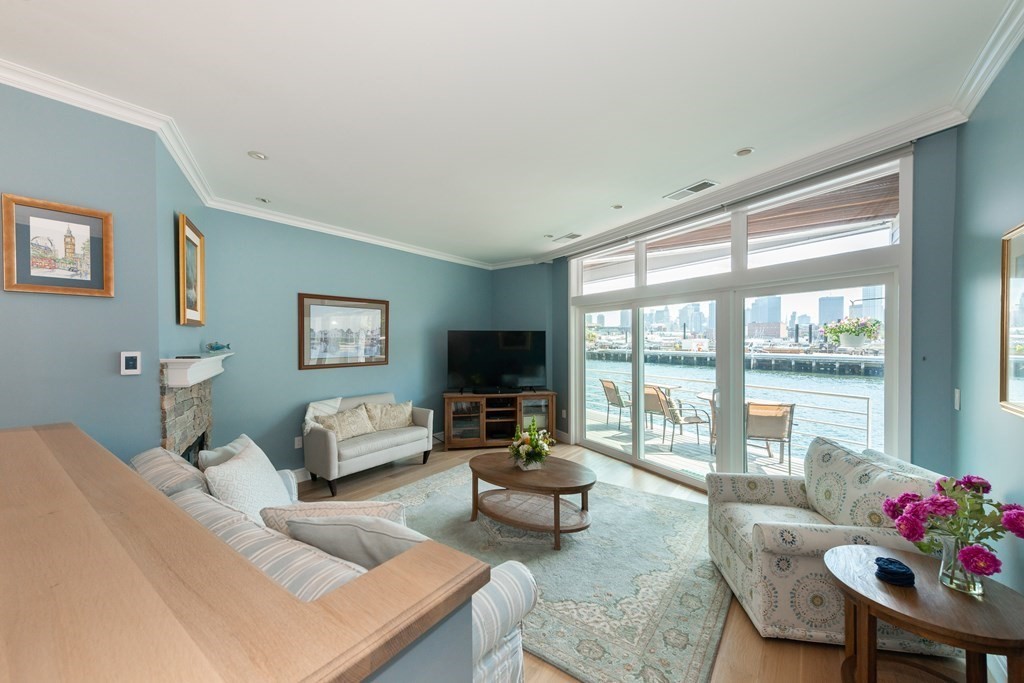 51 Constellation Wharf 51