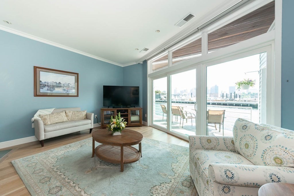 51 Constellation Wharf 51