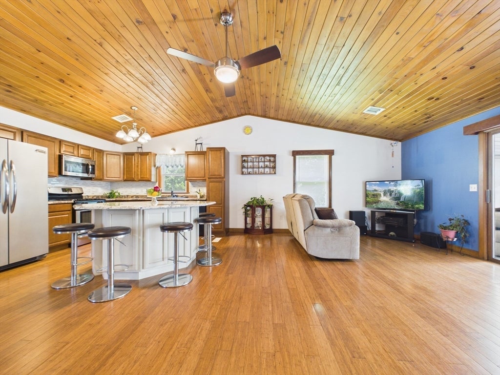 615 Taunton Ave, Seekonk, MA, 615 Taunton Ave, Seekonk, MA Photo #6