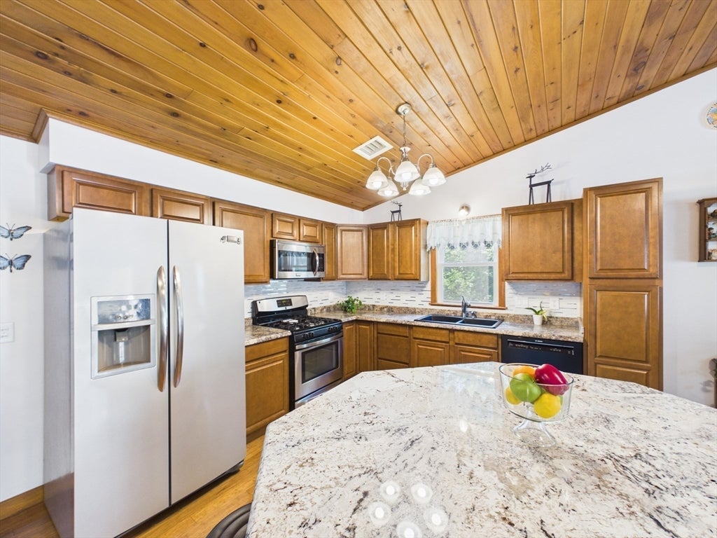 615 Taunton Ave, Seekonk, MA, 615 Taunton Ave, Seekonk, MA Photo #8