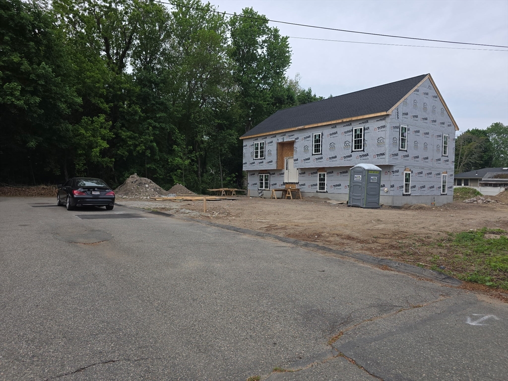 132 Falconer Ave