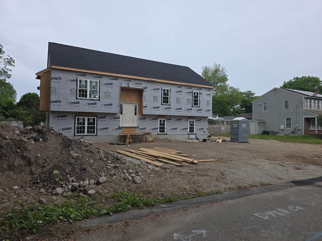 132 Falconer Ave