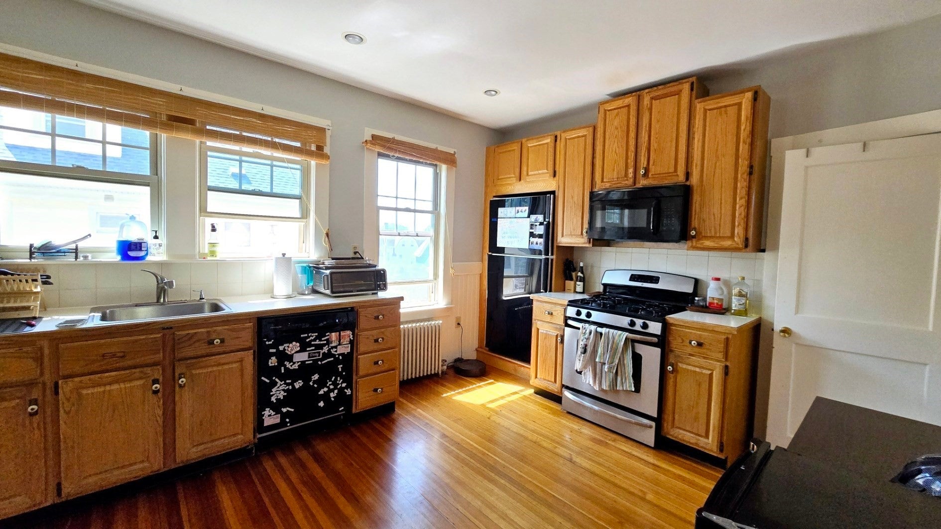 Click for 67 Hillsdale RD #2, Medford, MA slideshow Click for 67 Hillsdale RD #2, Medford, MA slideshow