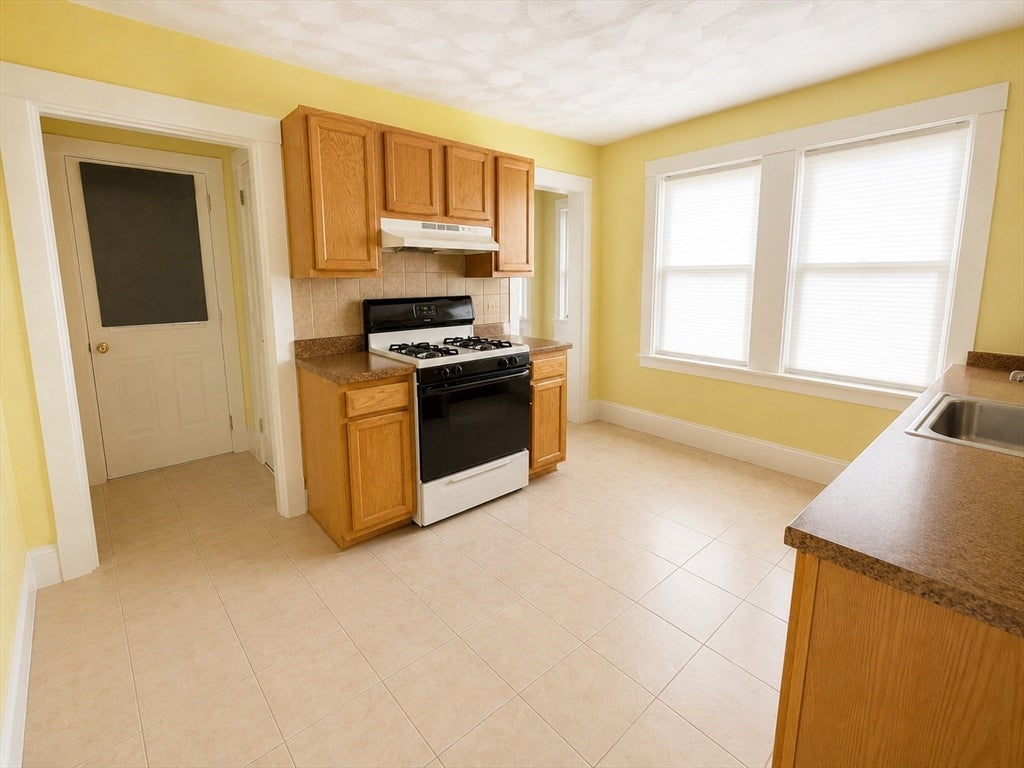 32 Century St #1, Medford, MA, 32 Century St #1, Medford, MA Photo #8