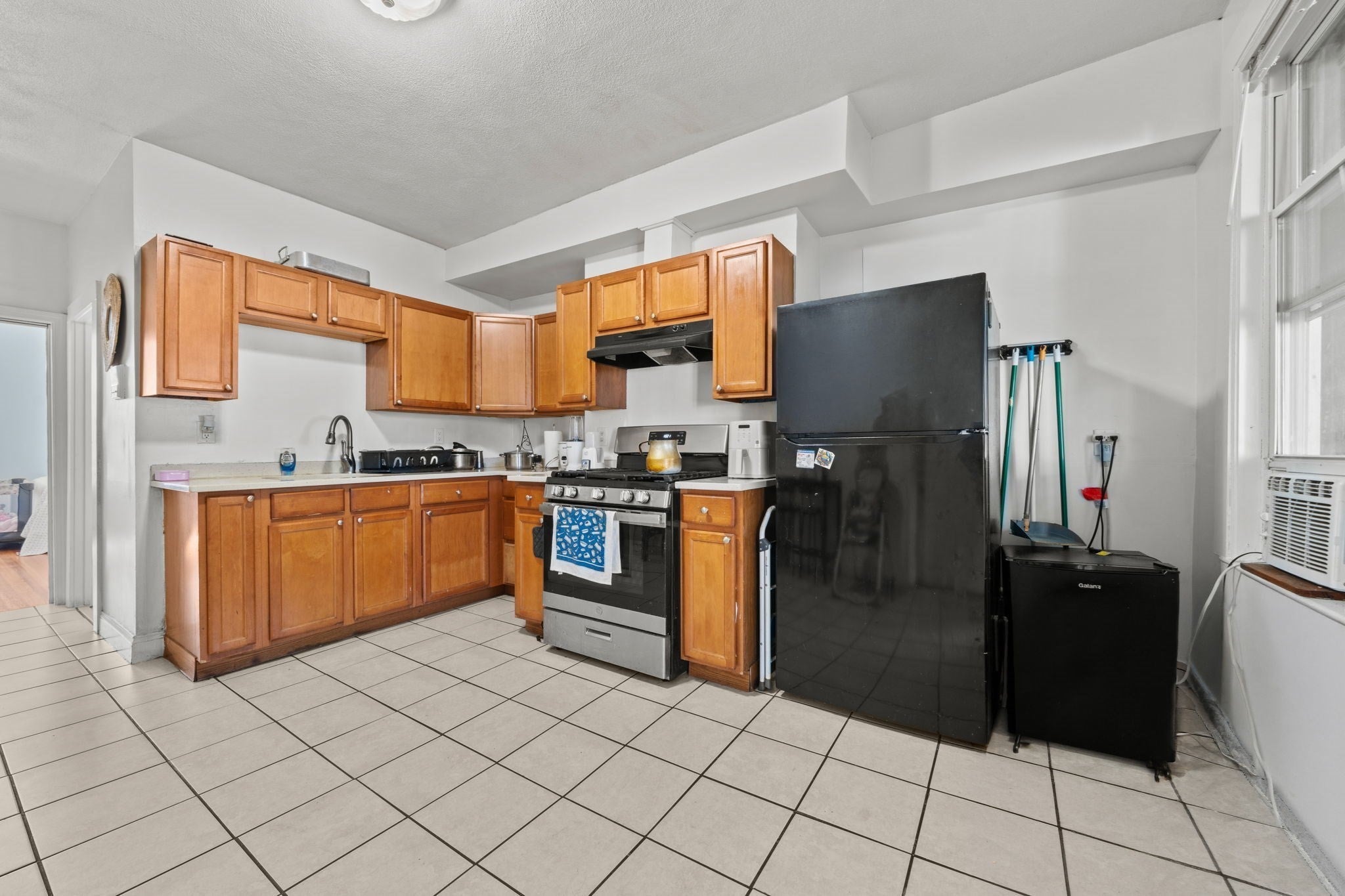 150 Bremen St #2, Boston, MA Photo #4