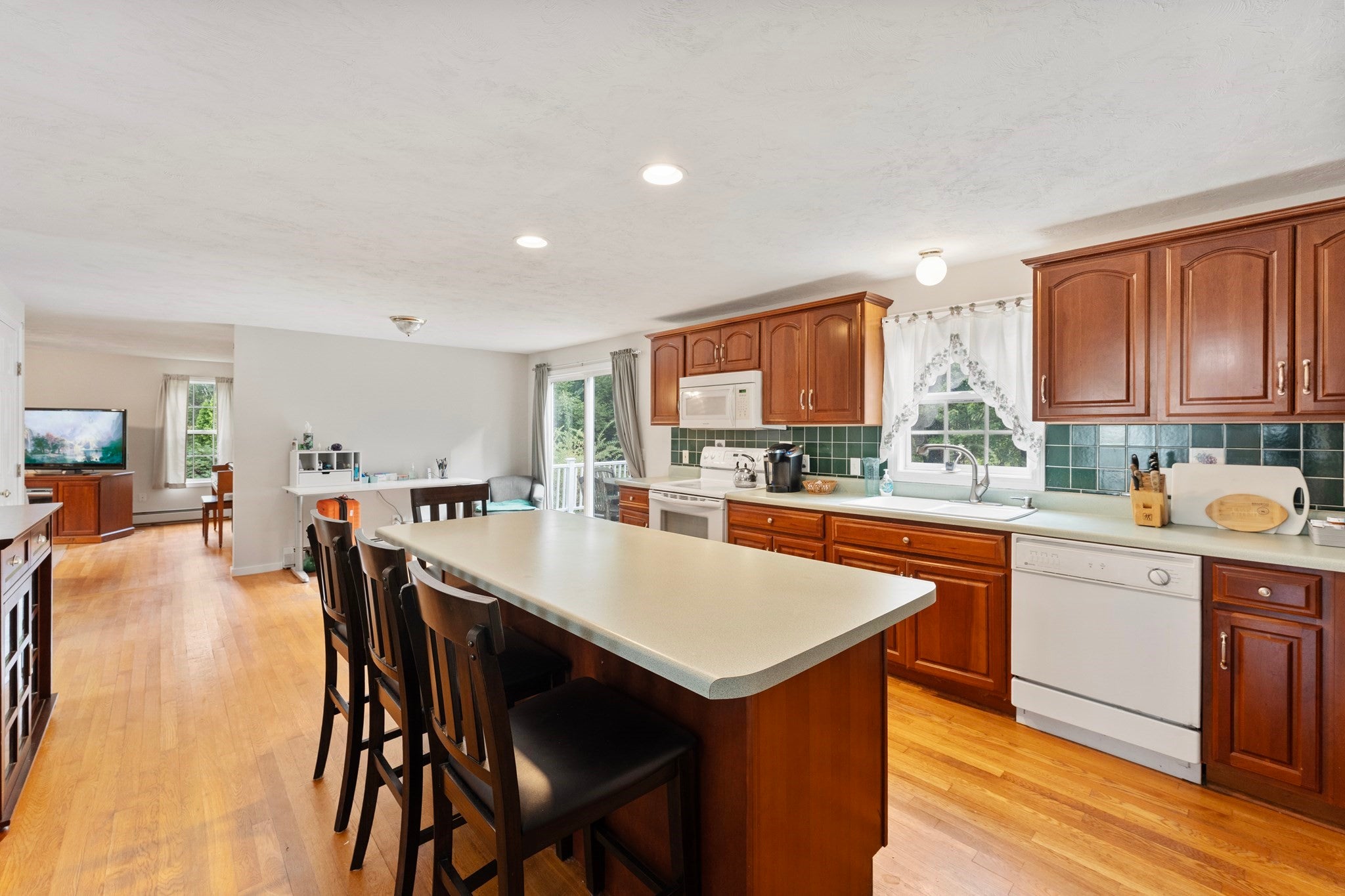 3 Scott Lane, Leicester, MA, 3 Scott Lane, Leicester, MA Photo #8