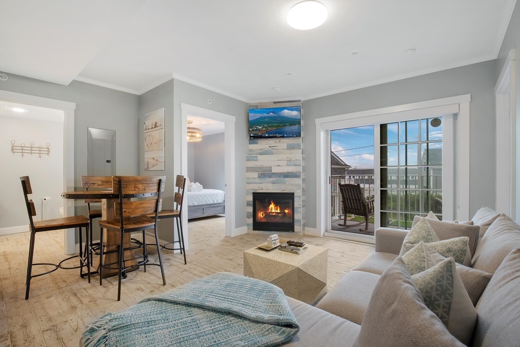 405 Old Wharf Rd B204