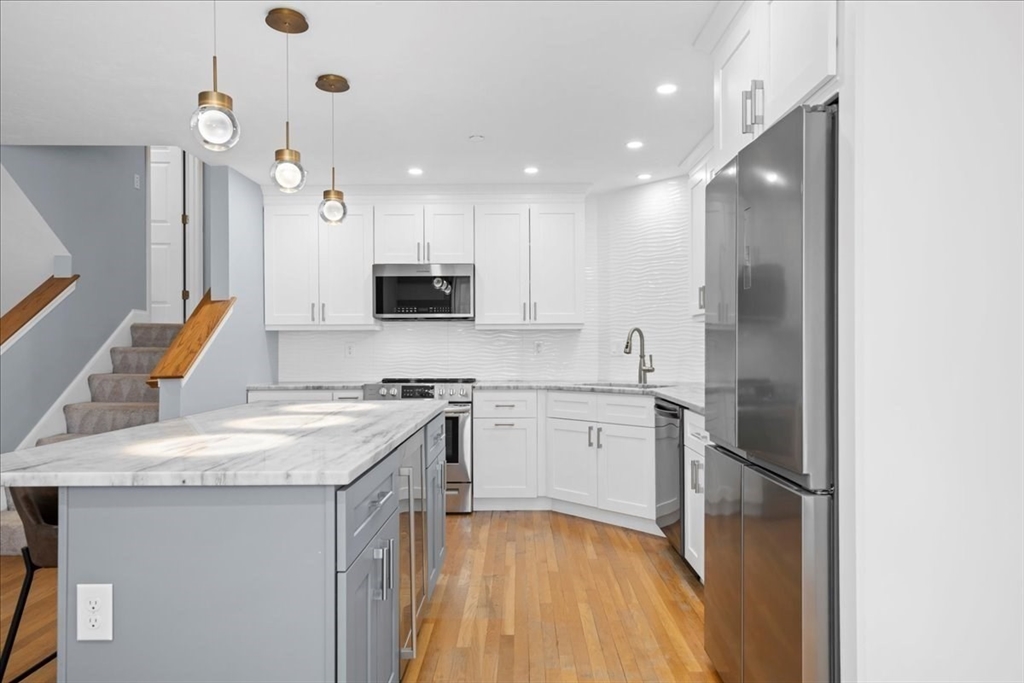 67 N Quinsigamond Ave 23