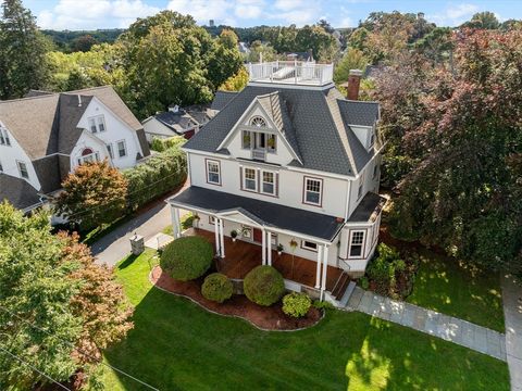 129 Grand View Ave Quincy MA 02170