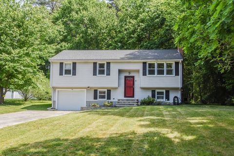 Photo of 5 Kensington Rd, Norton, MA 02766 (MLS # 73531369)