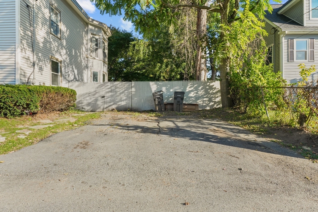 69 Howard St